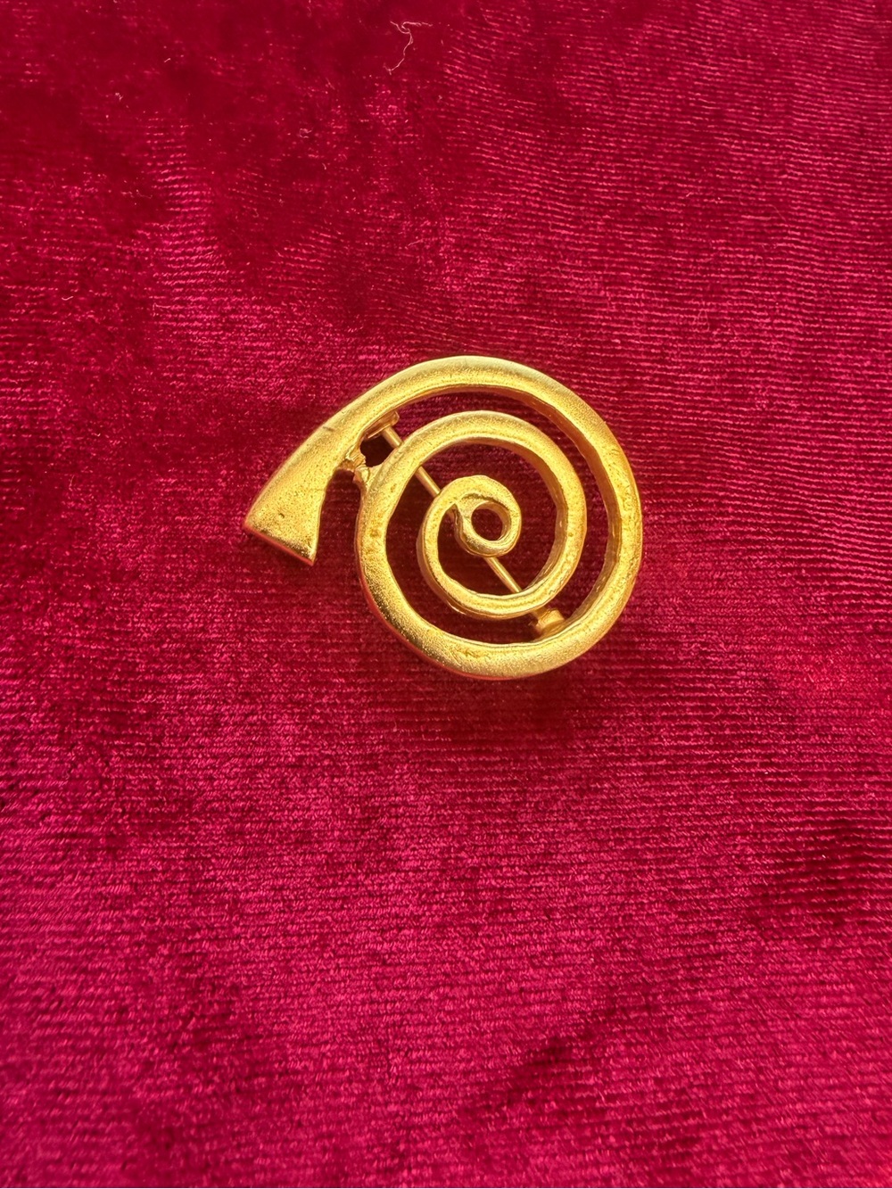 Vintage Alva Designer Swirl Pattern Brooch